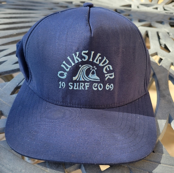 Quicksilver cap 🌟 - Picture 1 of 4